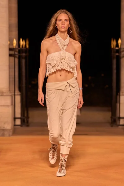Look 33